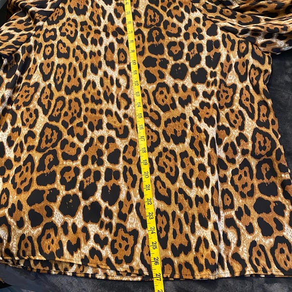 Beautiful Leopard 3/4 sleeve blouse - Picture 1 of 6